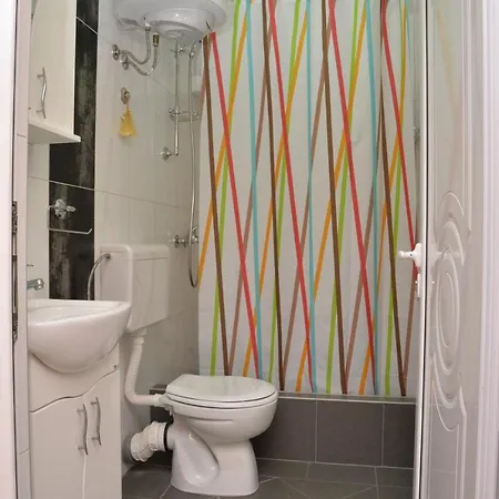 As Club לינה וארוחת בוקר